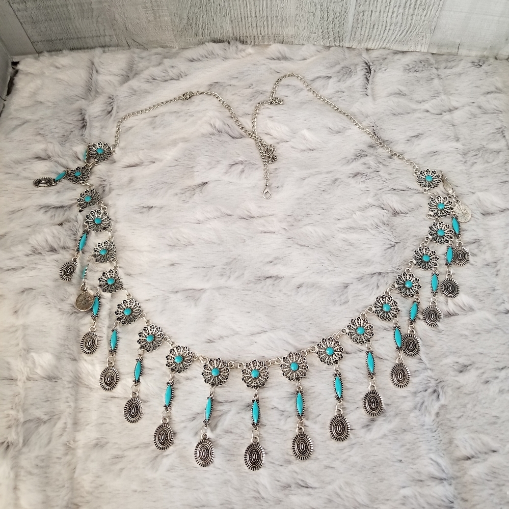 Silvertone Faux Turquoise Pendant Belt
